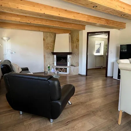 Saechsische-schweiz-ferienhaus-wohnung-1-mit-elbblick-sauna-und-kamin * Konigstein an der Elbe