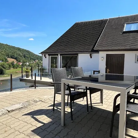 Apartamento Saechsische-schweiz-ferienhaus-wohnung-1-mit-elbblick-sauna-und-kamin Königstein