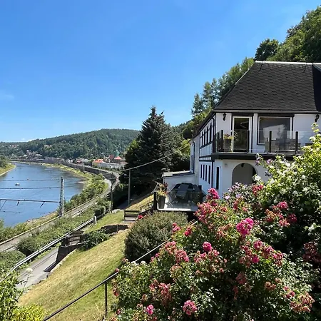 Apartment Saechsische-schweiz-ferienhaus-wohnung-1-mit-elbblick-sauna-und-kamin