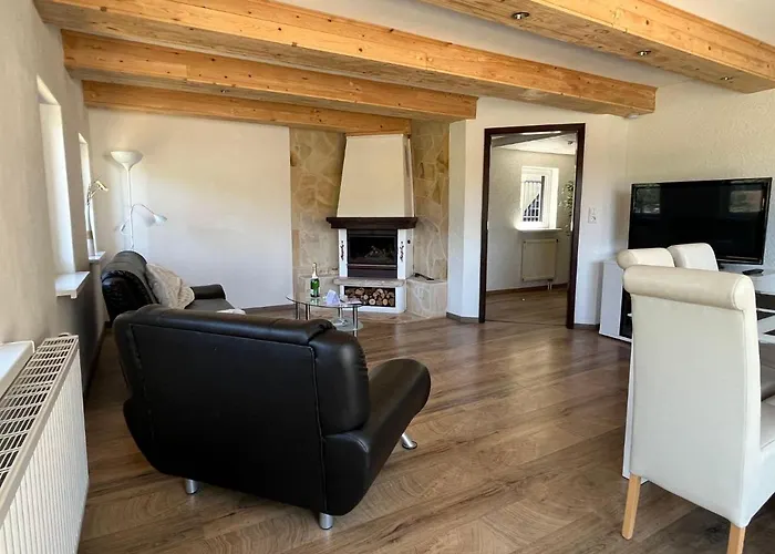 Saechsische-schweiz-ferienhaus-wohnung-1-mit-elbblick-sauna-und-kamin * كونيجشتاين آن دير إلب