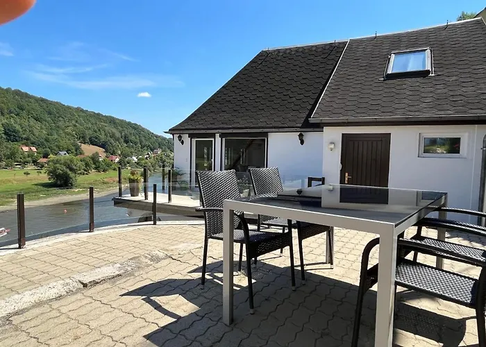 شقة Saechsische-schweiz-ferienhaus-wohnung-1-mit-elbblick-sauna-und-kamin كونيجشتاين آن دير إلب